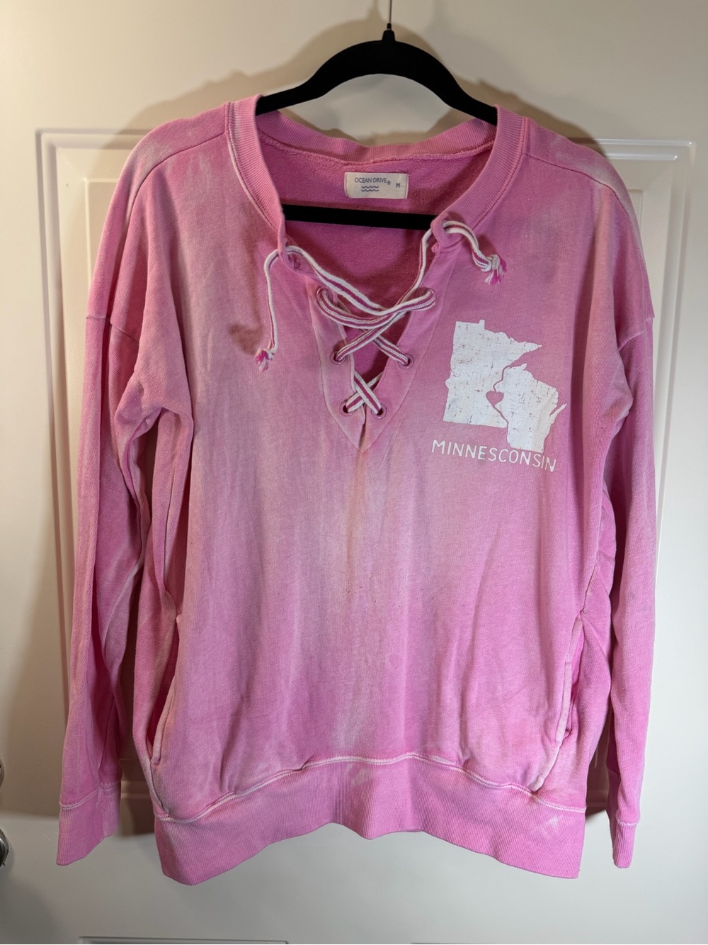 Ocean Drive Women’s M Pink Minnesota Lace-Up Sweatshirt